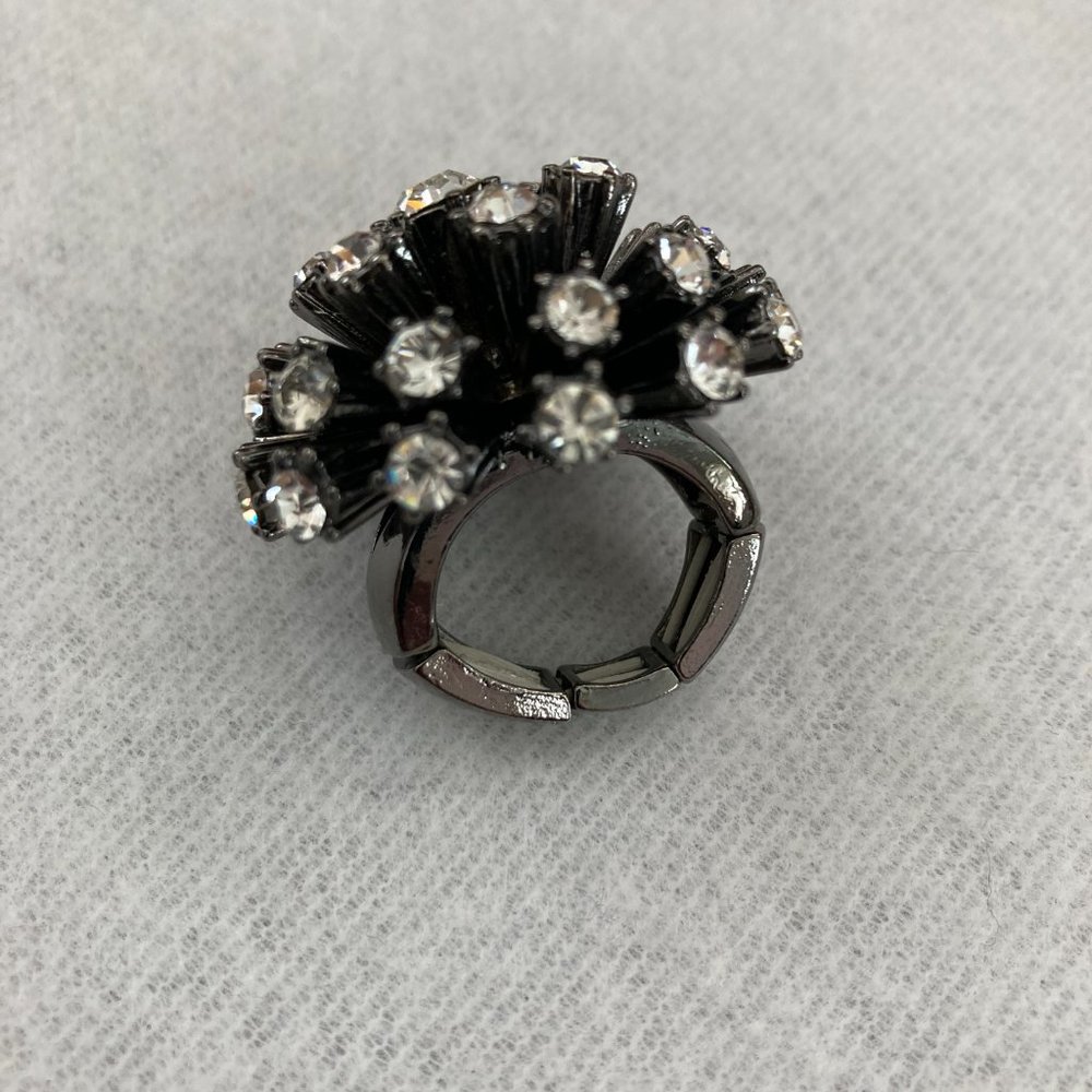 Statement Costume Ring - Picture 6 of 7